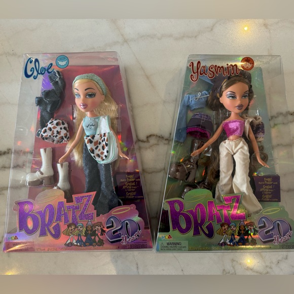 Bratz 20th anniversary Chloe and Yasmin - Picture 1 of 2